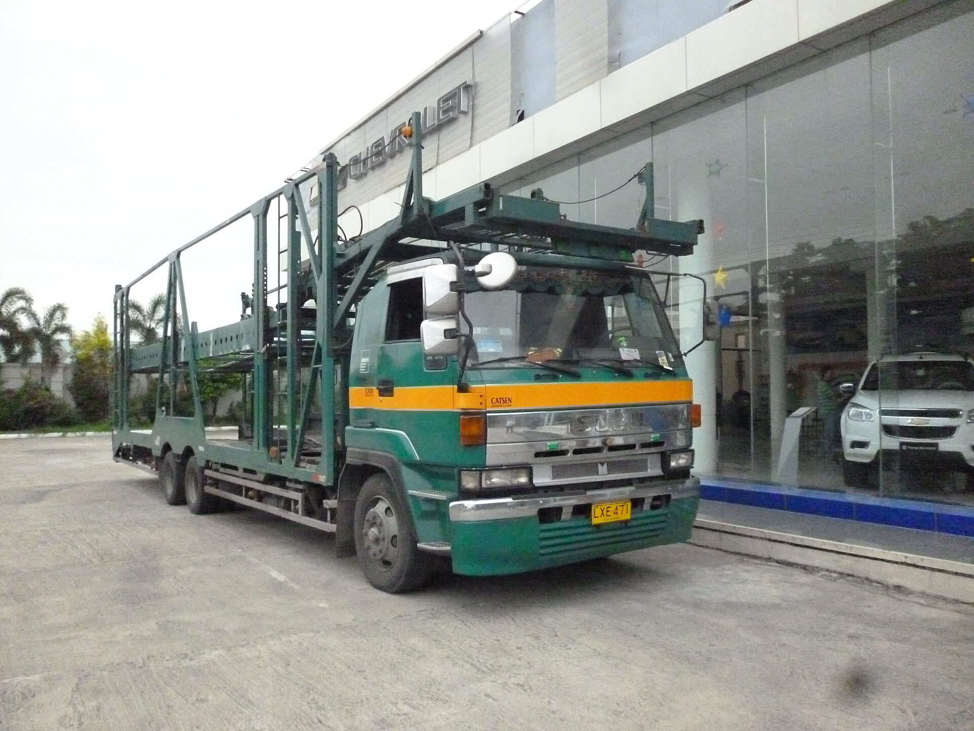 Open car carrier truck for nationwide vehicle transport
