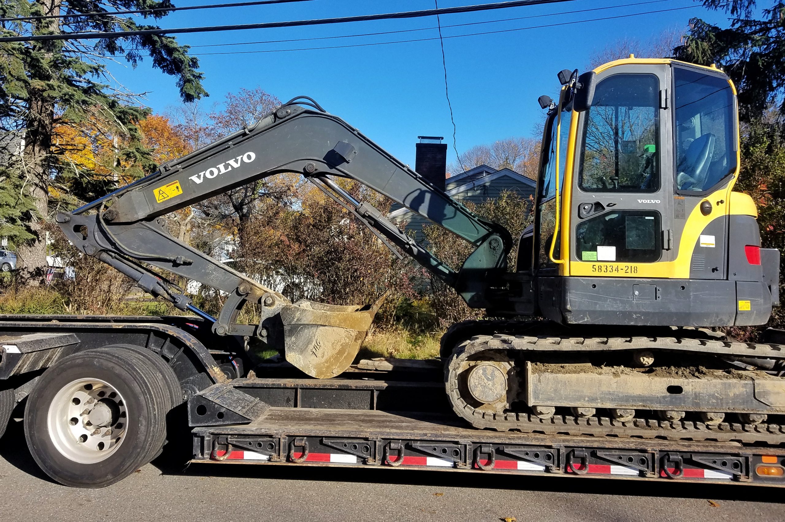 Volvo excavator for construction equipment transport